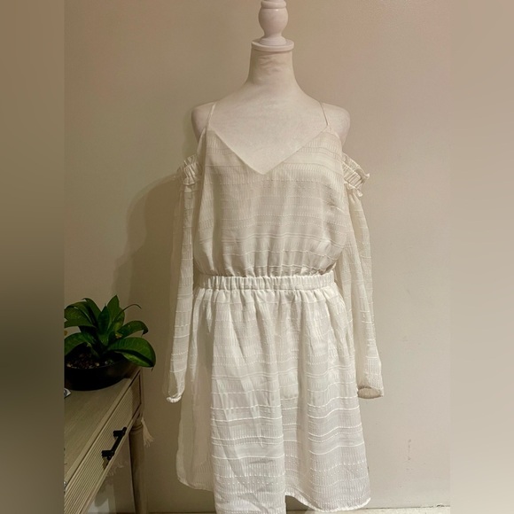 Bebe White Cold Shoulder Midi Dress – Fairy Flowy, Boho Prairie, Textured XL - Picture 3 of 7
